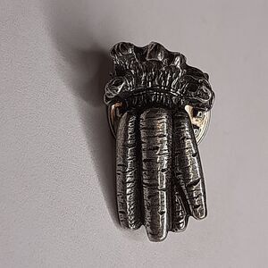 1989 Pewter Carrots Lapel Tack Pin Maiden Vermont DP Ltd small Easter signed